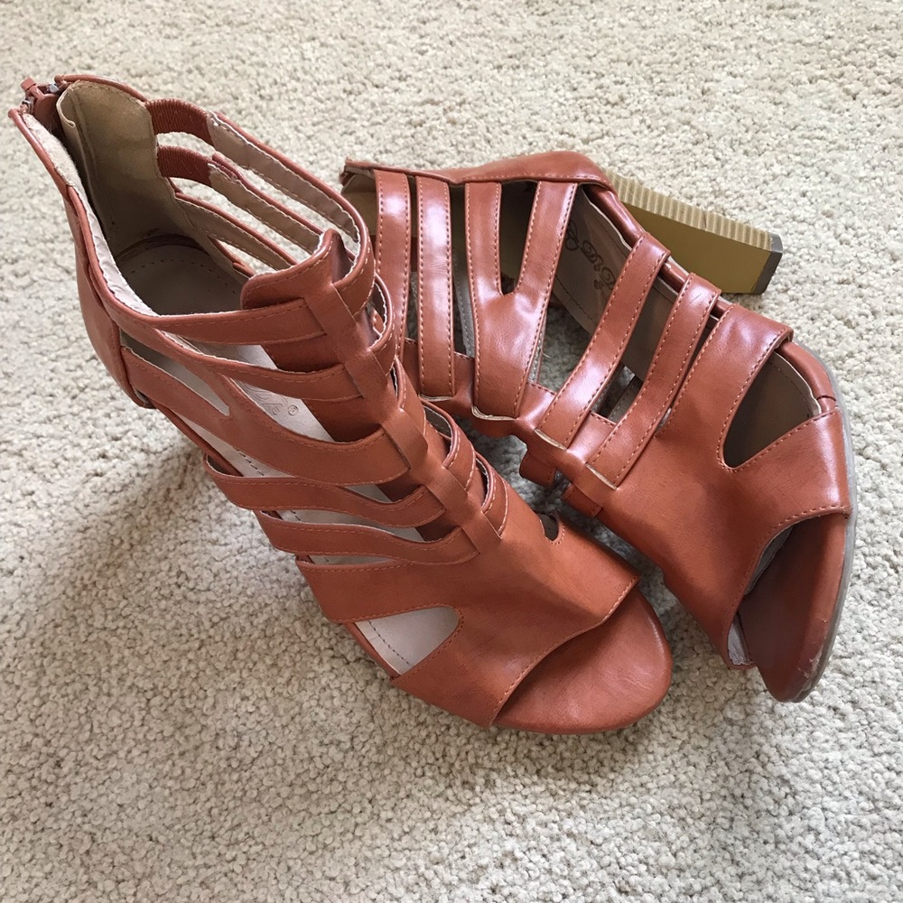 DB DK Fashion Reddish Brown Heels Size 10